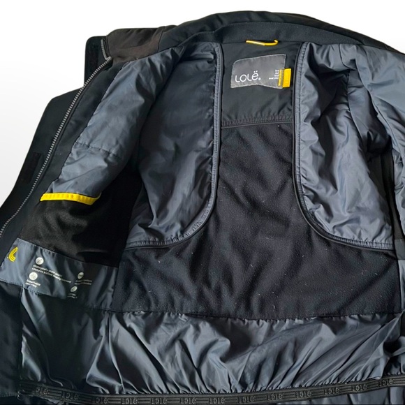 Ski Jacket detachable hood - Picture 3 of 3